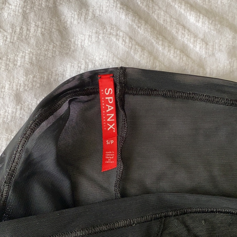 Body & Lining - Picture 4 of 5